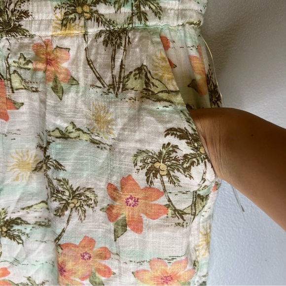 NWT Arizona Womens Floral Pull On Shorts Lined Sz L Drawstring Beach Summer - Picture 5 of 13